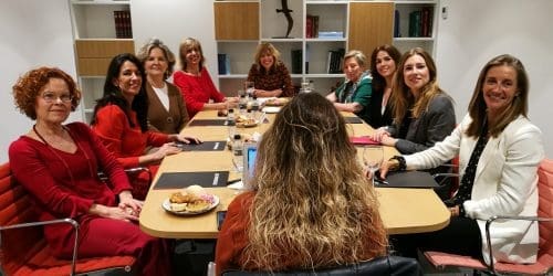Mesa redonda en conmemoración del Día Internacional de la Mujer